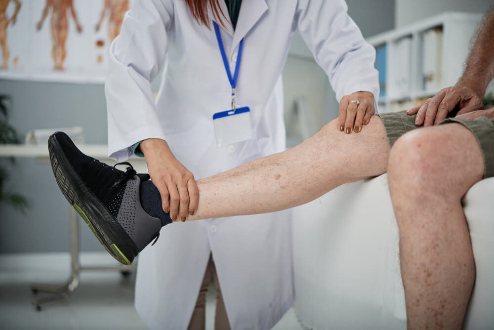 Living with Varicose Veins: Daily Impacts and Management Strategies